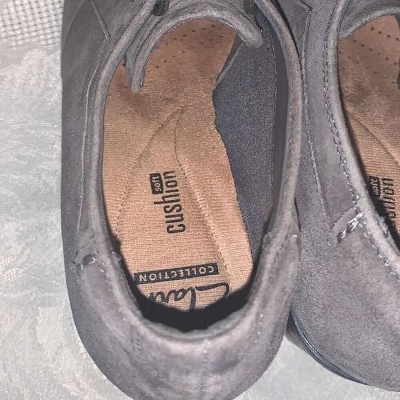 NWOT Clarks Women's Araya Hale Lace Up Shoe Grey Goat Suede Size 7 - Picture 8 of 9